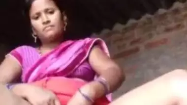 Village aunty exposing yoni