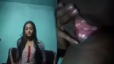 Bangladeshi girl pink pussy show on selfie cam