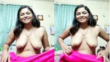 XXX boobs-exposing is the best thing for Indian girl to do on her own