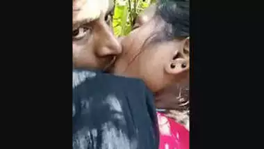 Desi lover outdoor romance