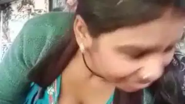 Local Desi Randi oral job to a truck driver MMS