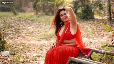 Rimpi NaariMagazine Video