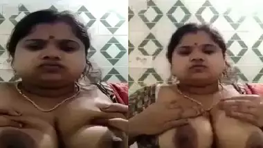 Unsatisfied Bengali Boudi showing big boobs